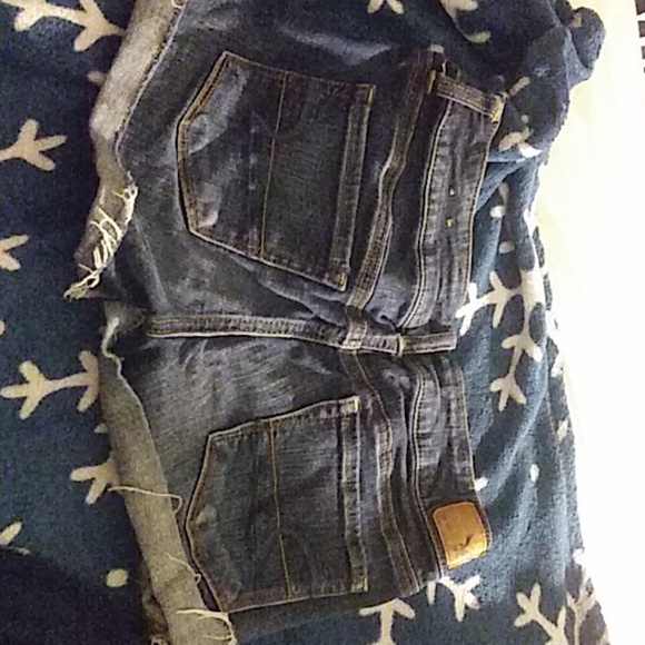 Shorts - Picture 2 of 3